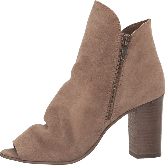 Steven Madden Kyma Bootie - Picture 10 of 11